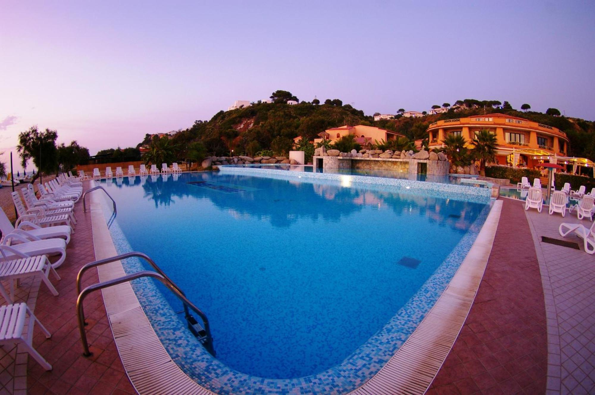 Solemare Club Village Capo Vaticano Esterno foto