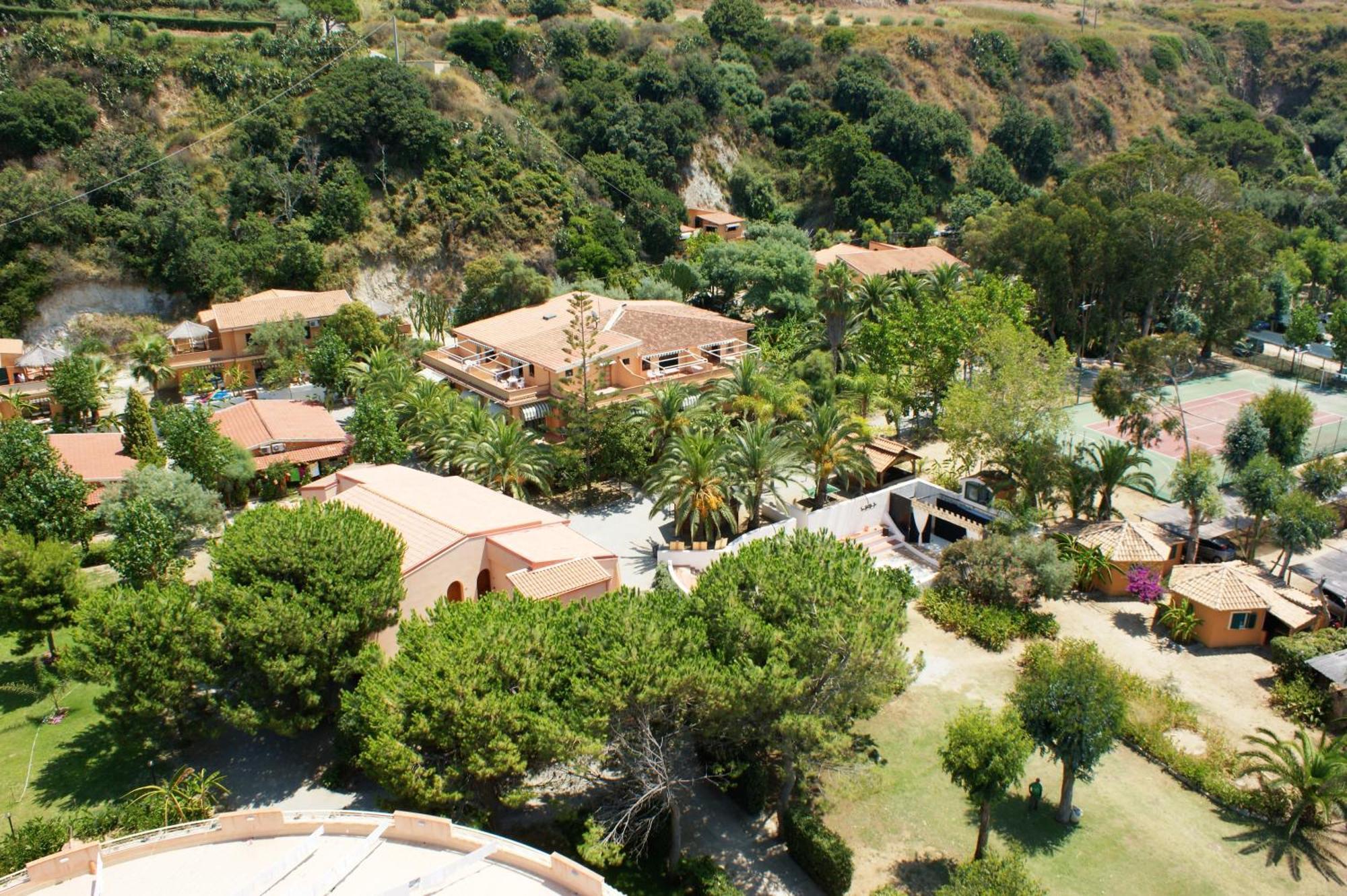 Solemare Club Village Capo Vaticano Esterno foto
