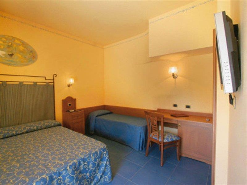 Solemare Club Village Capo Vaticano Esterno foto